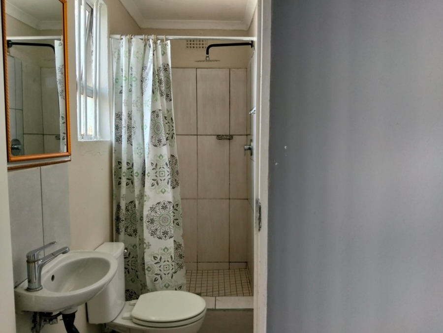 To Let 2 Bedroom Property for Rent in Northcrest Eastern Cape